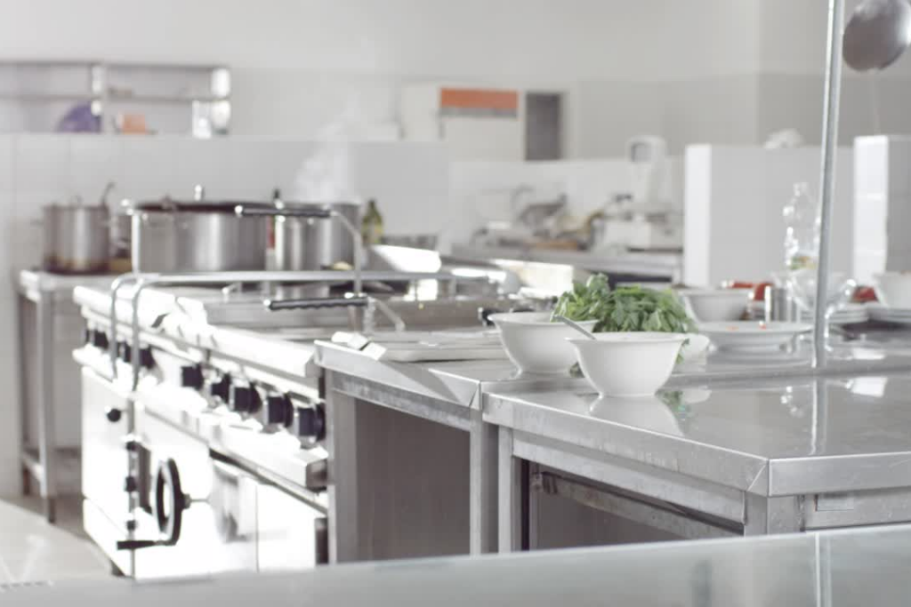 Read more about the article How to Design and Setup A Commercial Kitchen