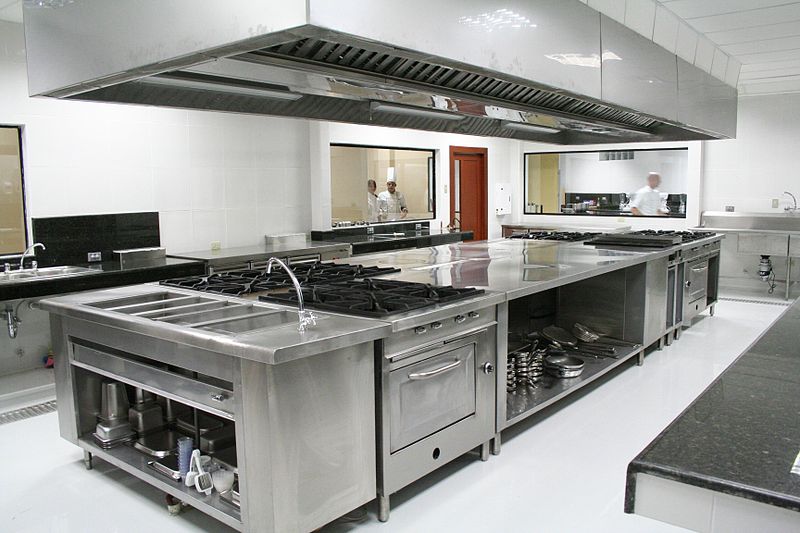 Read more about the article Larder layout in a commercial kitchen
