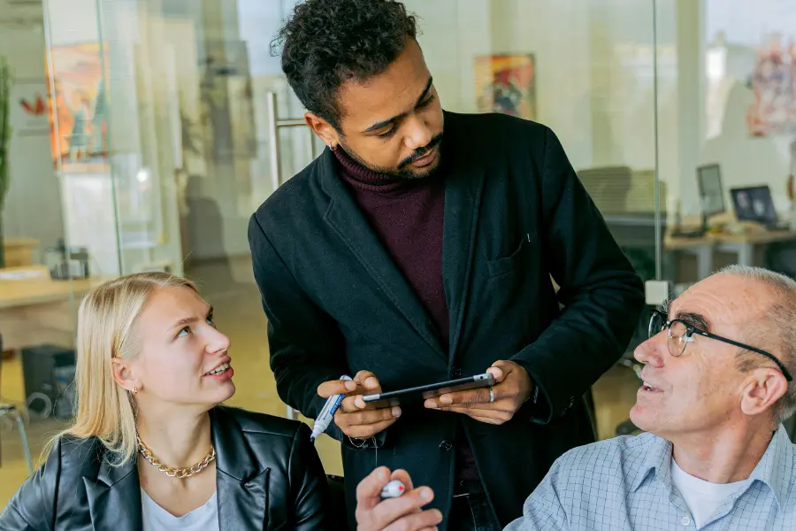 3 people discussing something
