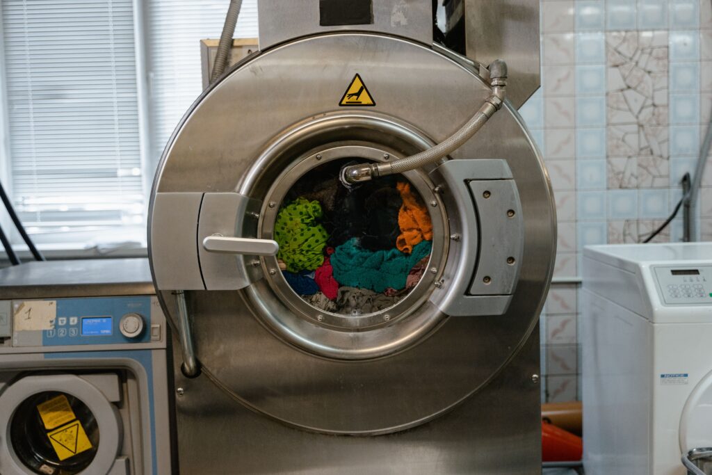 Poor hotel laundry layout leading to linen damage and operational delays